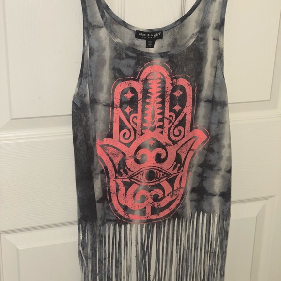 Gorgeous tee - Picture 2 of 3